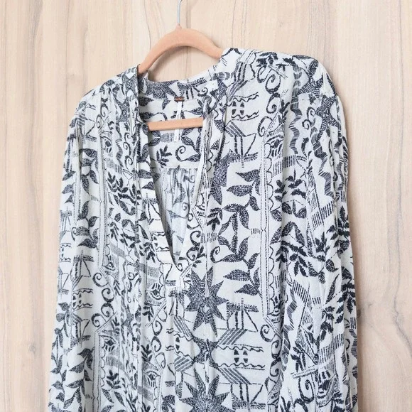Free People Mia Tunic Top Small White Black Long Sleeve Aztec Boho Peasant Flowy - Picture 5 of 9